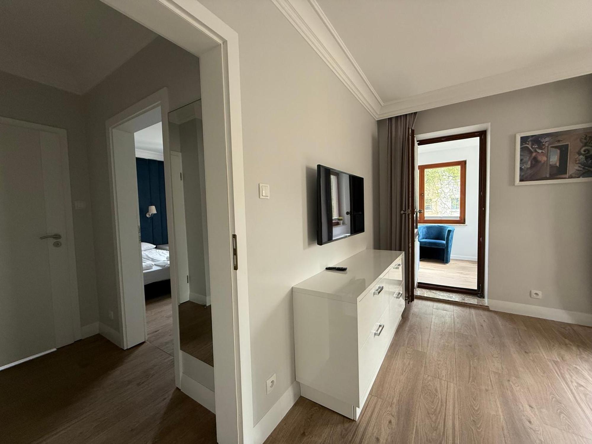 Martini Aparthotel *